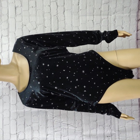 New Wild Fable XL Black Velure with sparkly moon and stars long sleeve bodysuit - Picture 1 of 12